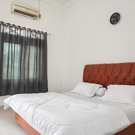 Adela Homestay Syariah Near Universitas Muhammadiyah Jambi Mitra Reddoorz Extérieur photo