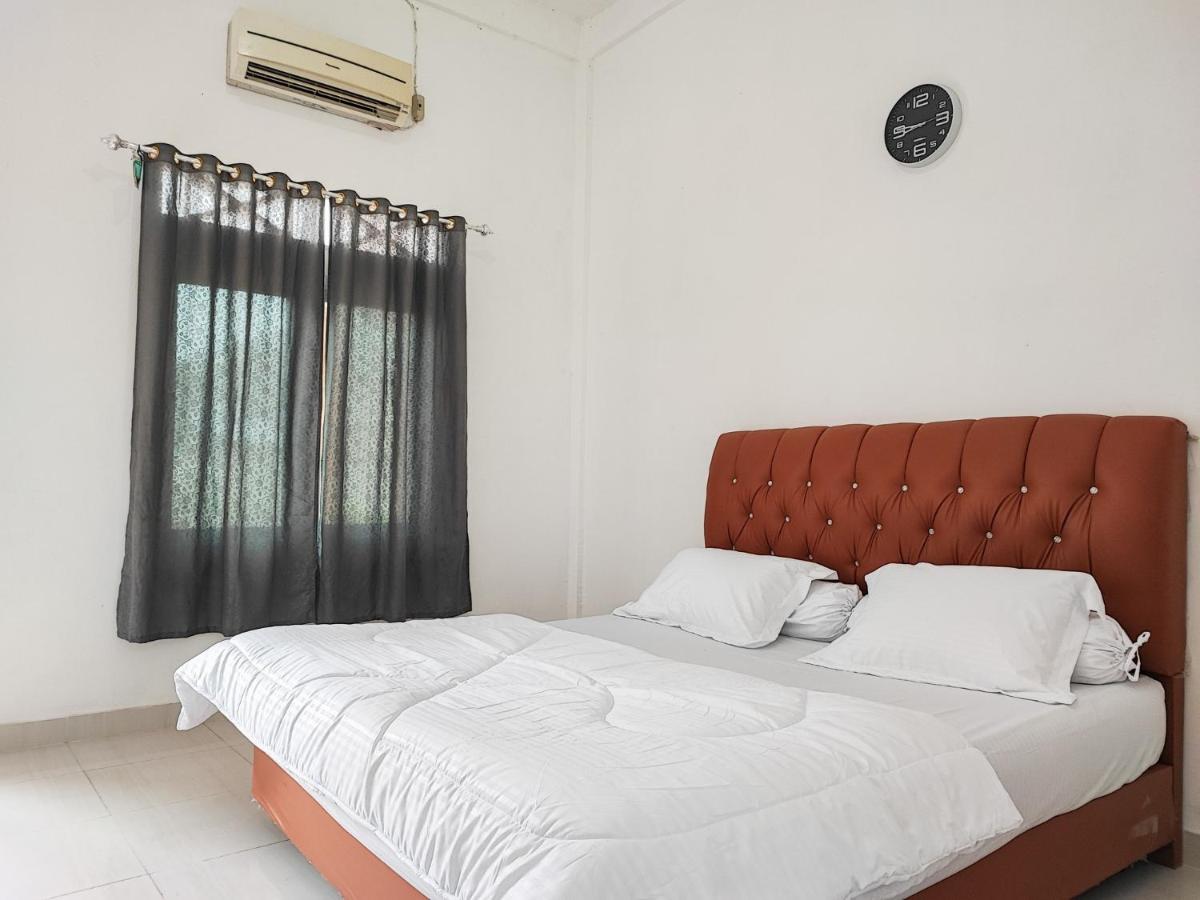 Adela Homestay Syariah Near Universitas Muhammadiyah Jambi Mitra Reddoorz Extérieur photo